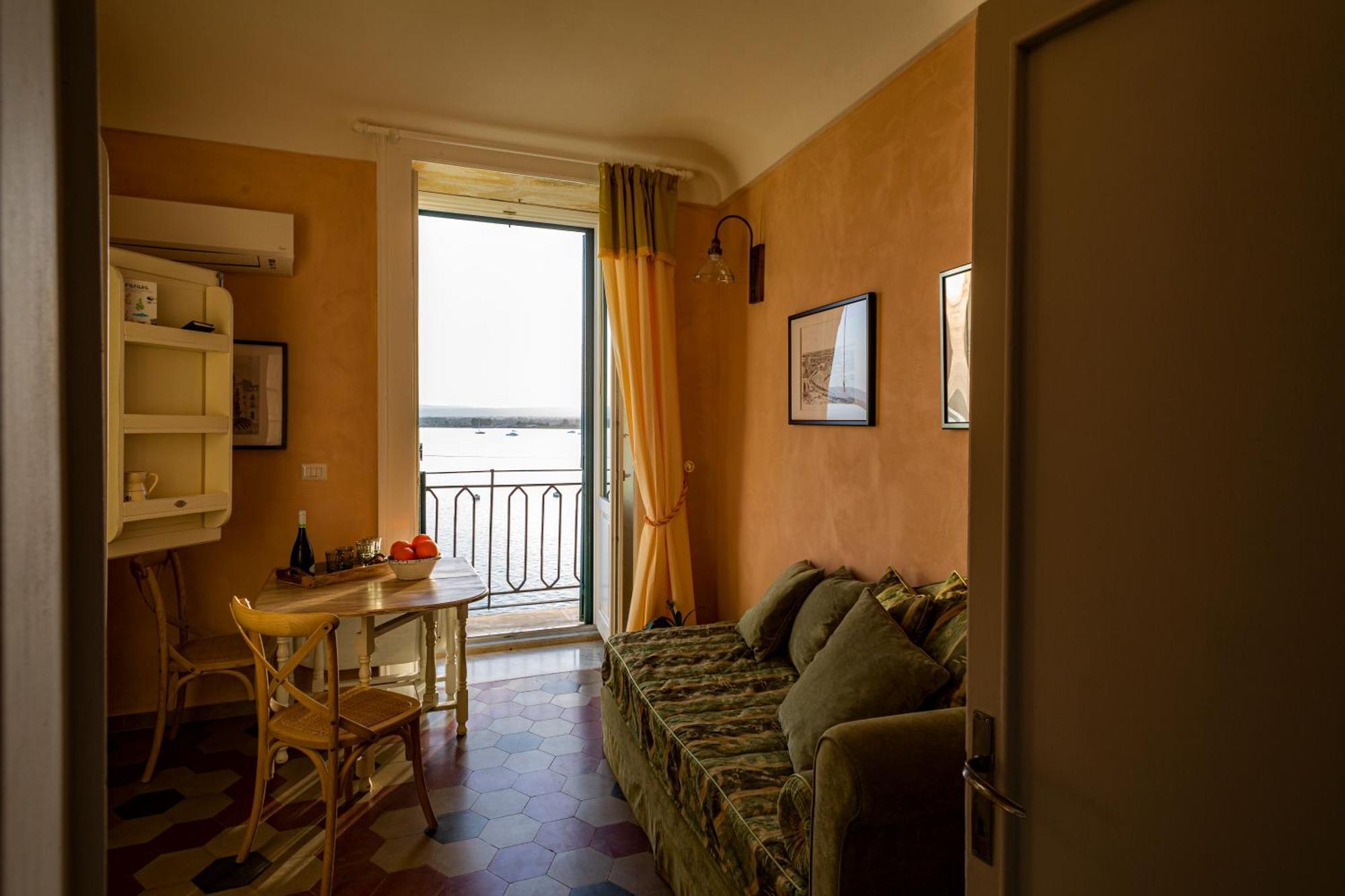 Dimora Di Ulisse Sea View Holiday Apartment Syracuse Exterior photo